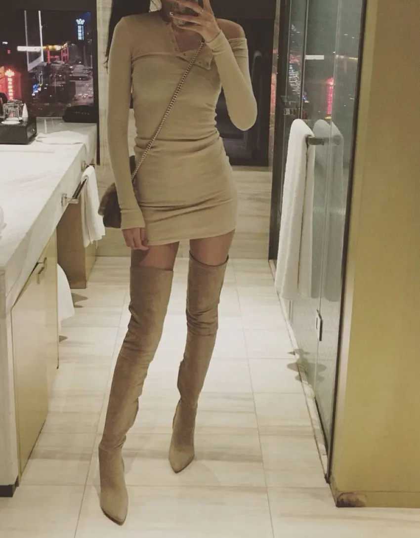 🌟 Women's Suede Leather Thigh High Stiletto Boots..