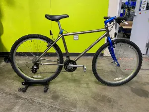 44cm17" / Marin Muirwoods / MTB / Silver - Blue