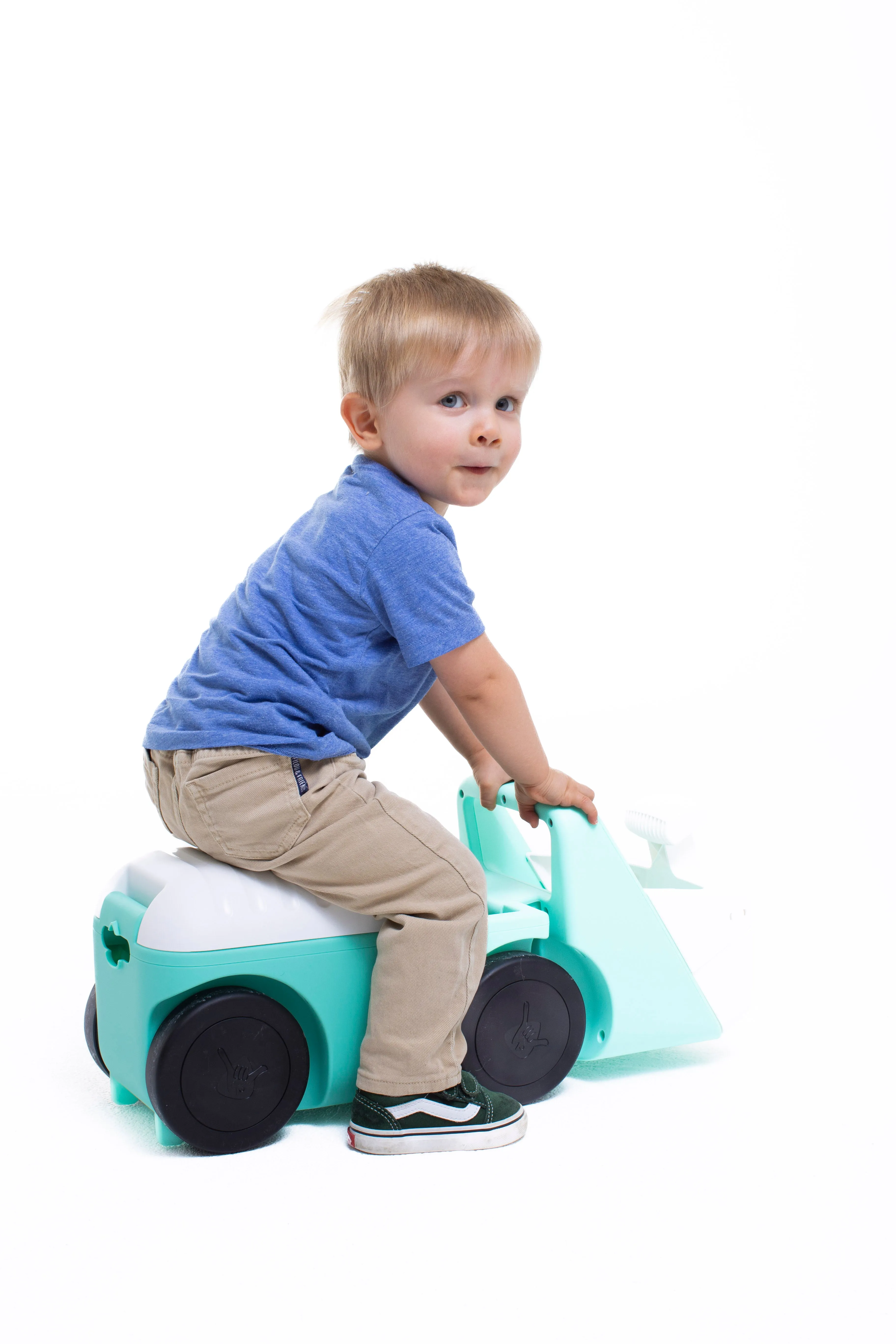 BLOCKIE - 4-wheel first ride-on that cleans up and carries all your toys
