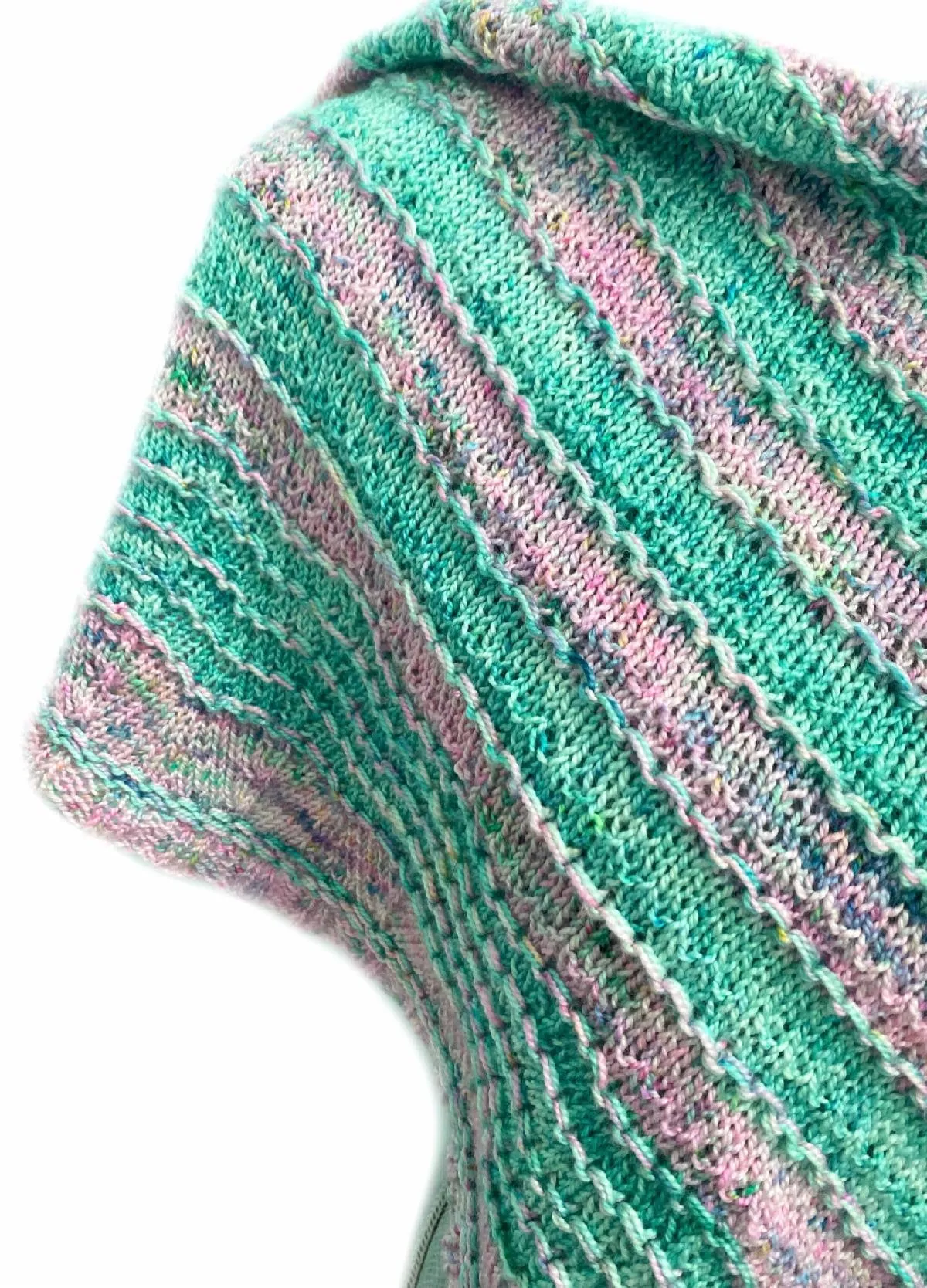 Casapinka's Ric Rac shawl  LYS 2022