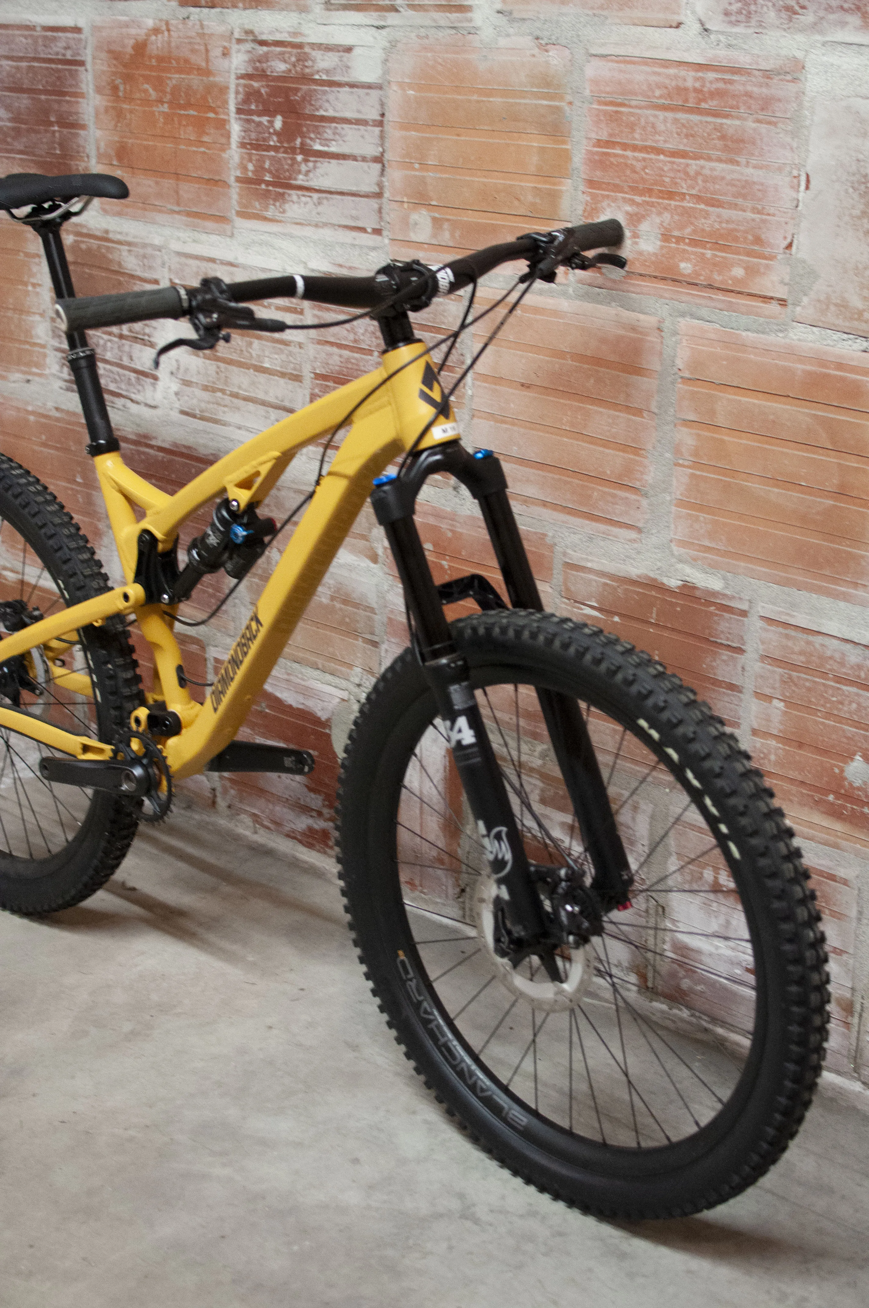 Diamondback Release 3 Full Suspension Mountain Bike, MD, Mustard