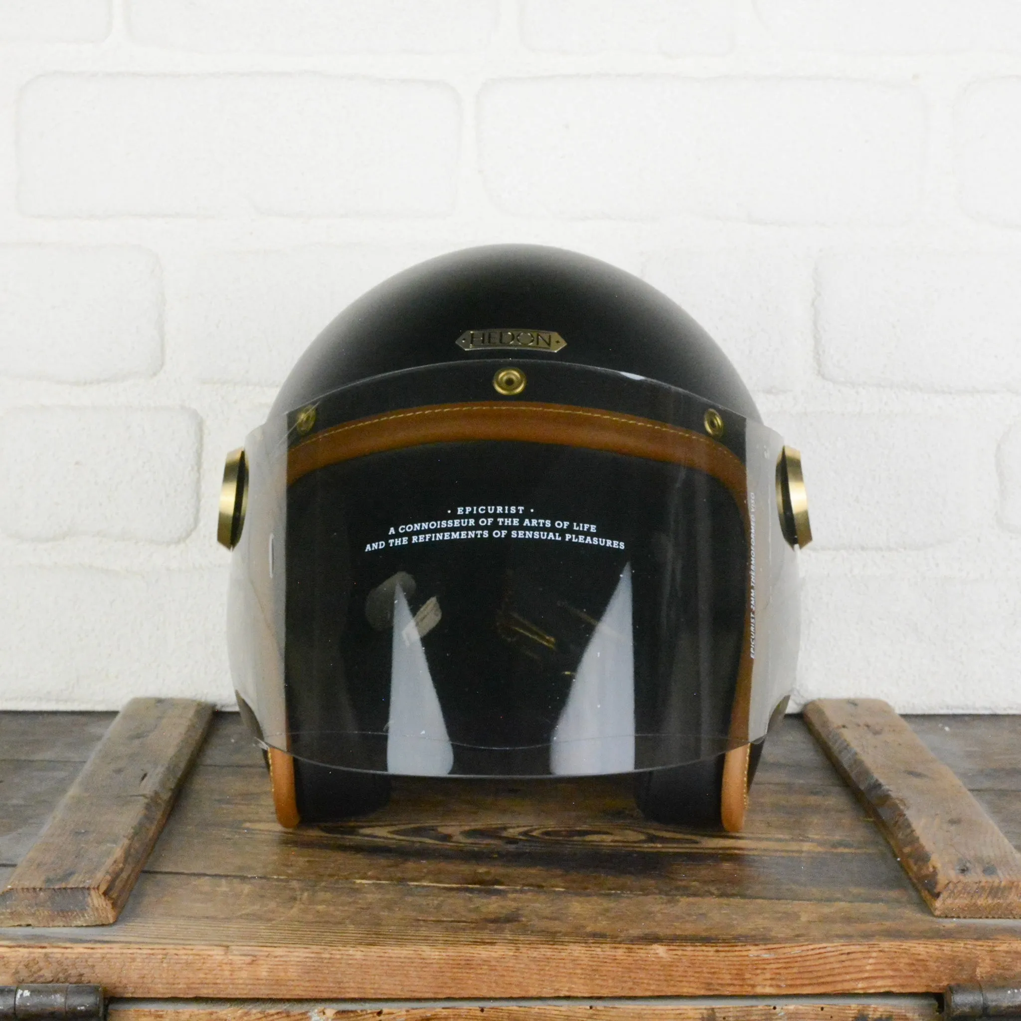 Epicurist Stable Black L ECE 22.05   desert smoke visor - Sample Sale 984