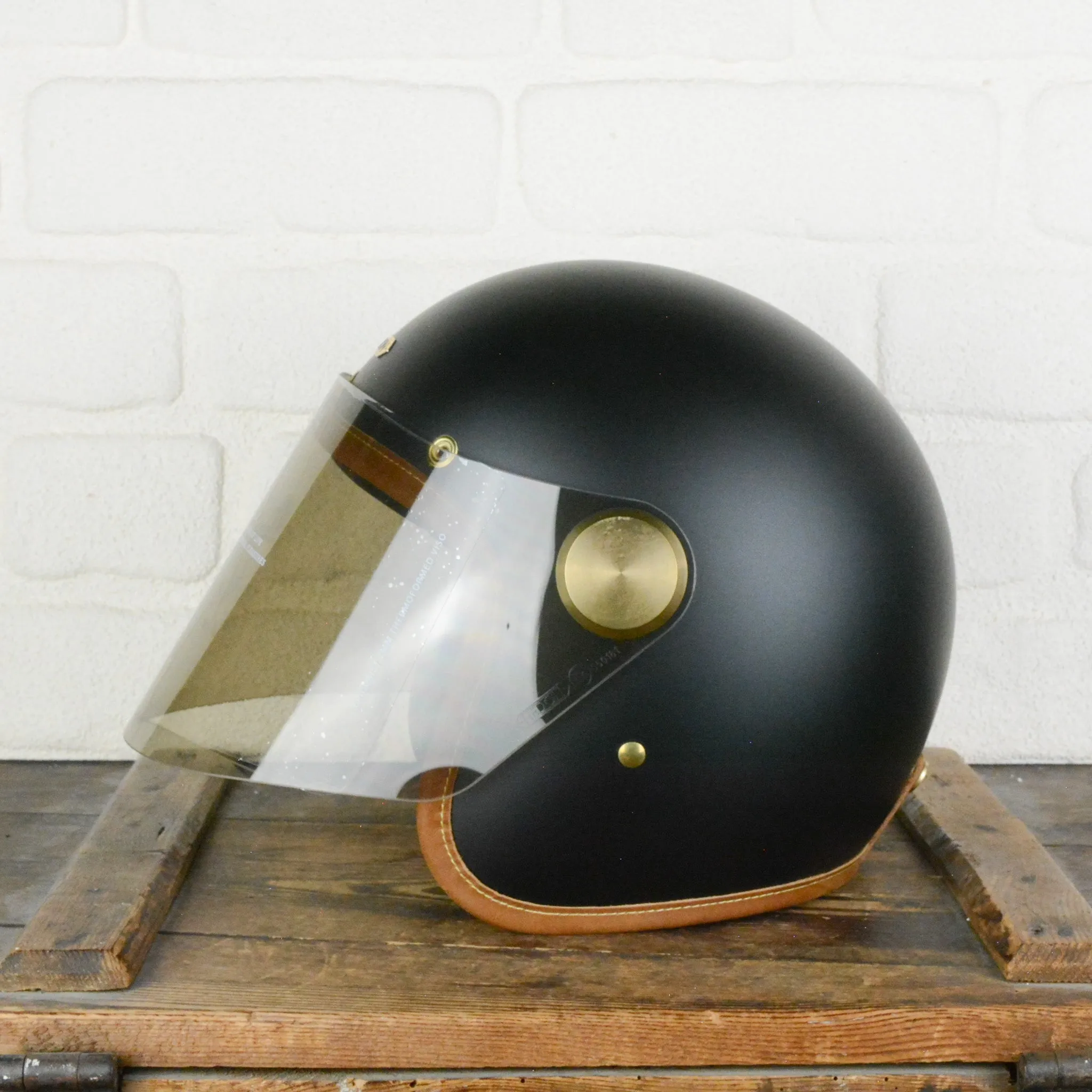 Epicurist Stable Black L ECE 22.05   desert smoke visor - Sample Sale 985