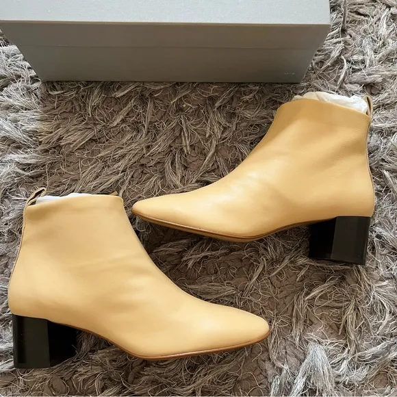Everlane Italian Leather The Day Boot Ecru cream size 8