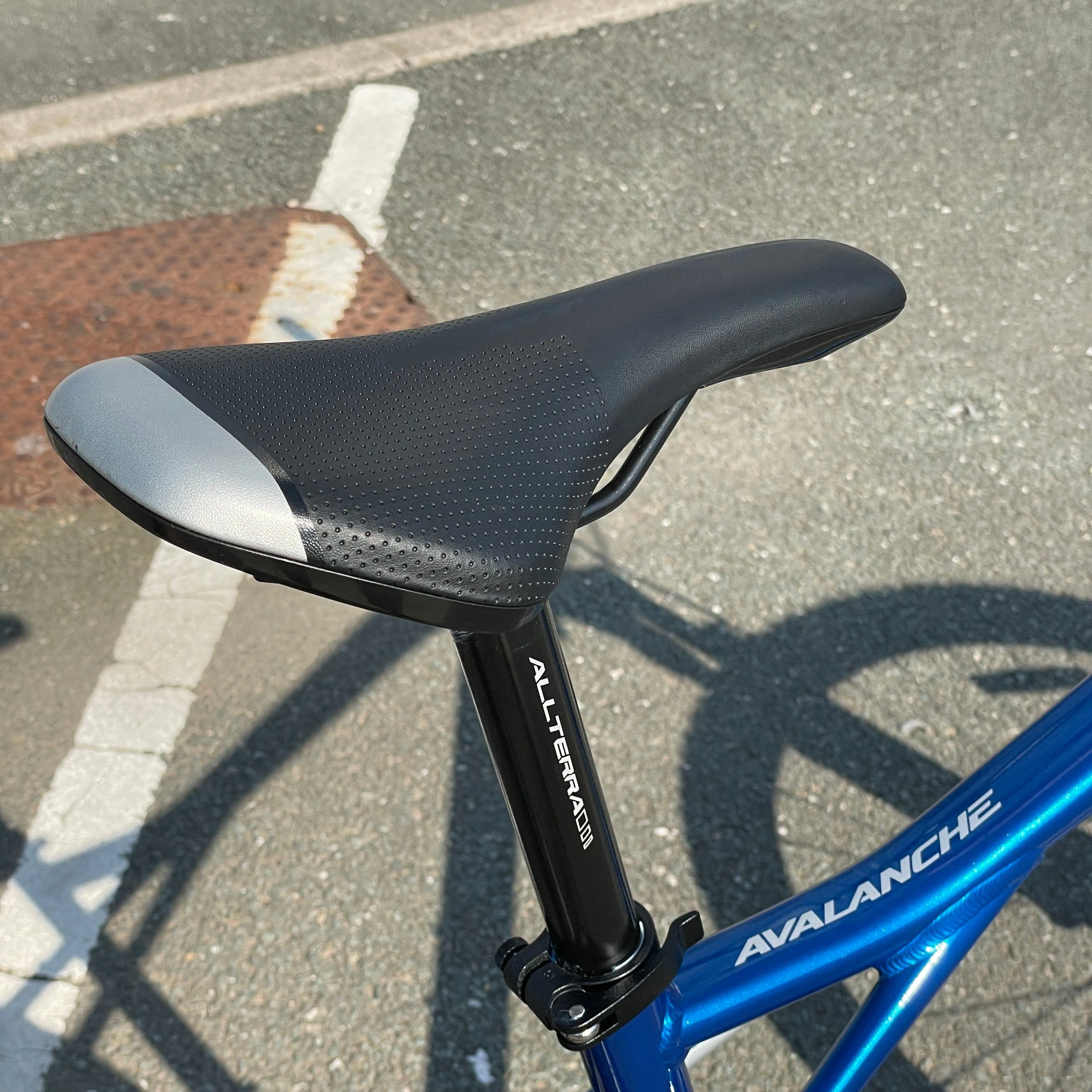 GT Avalanche Sport Mountain Bike Blue