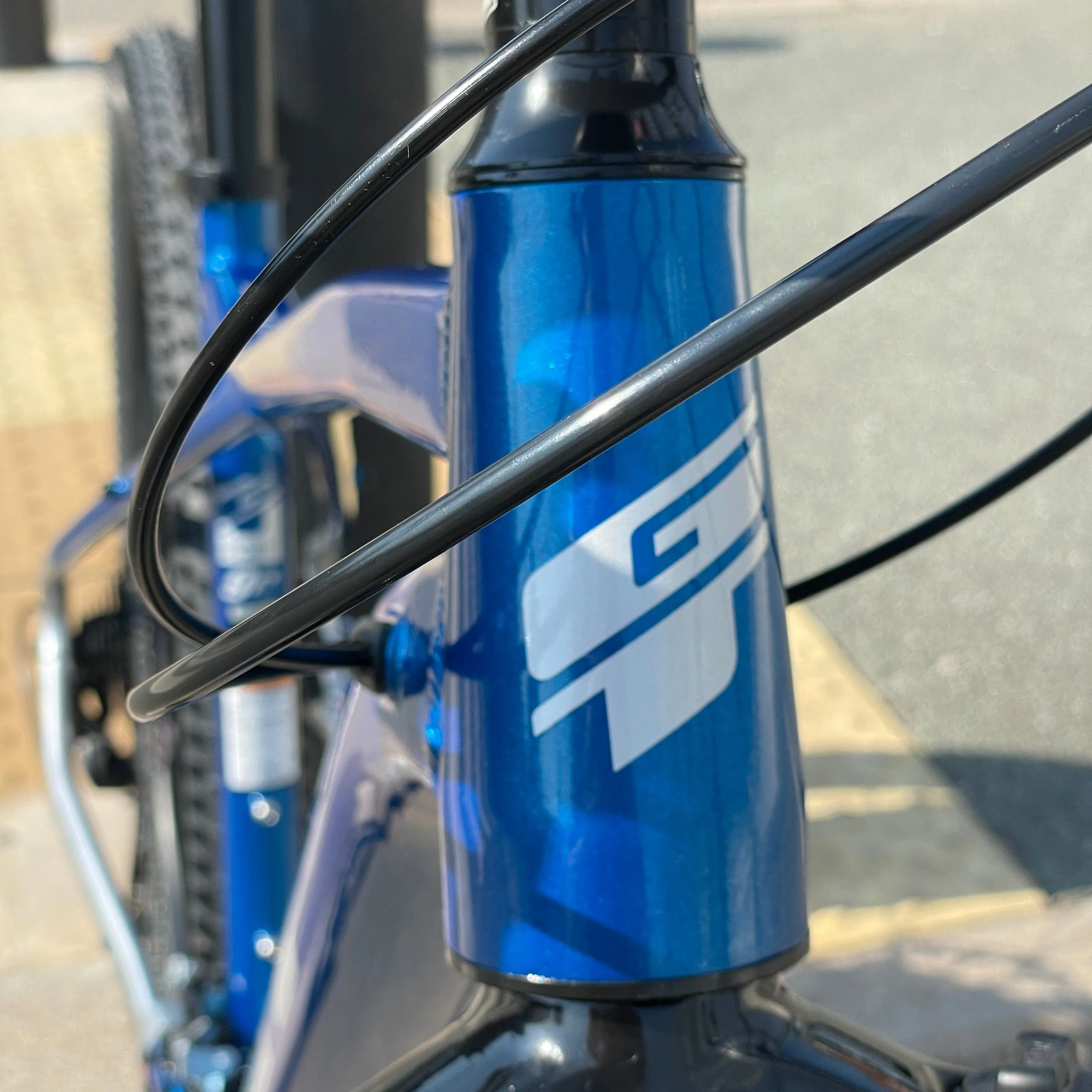 GT Avalanche Sport Mountain Bike Blue
