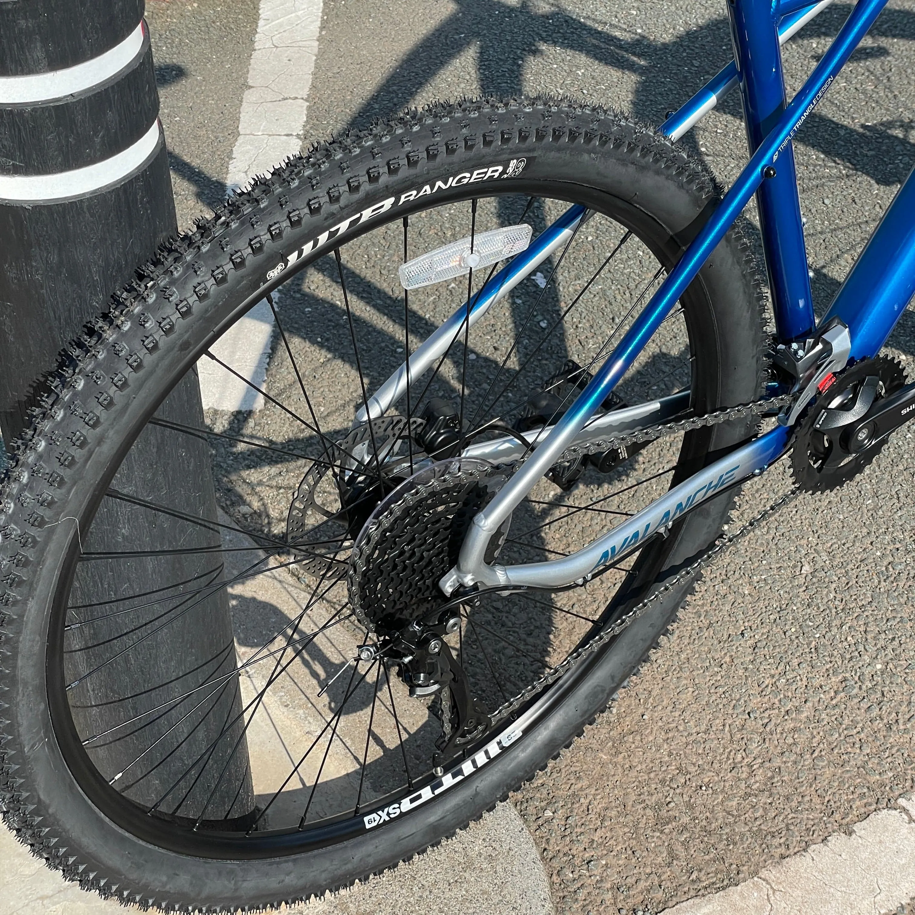 GT Avalanche Sport Mountain Bike Blue