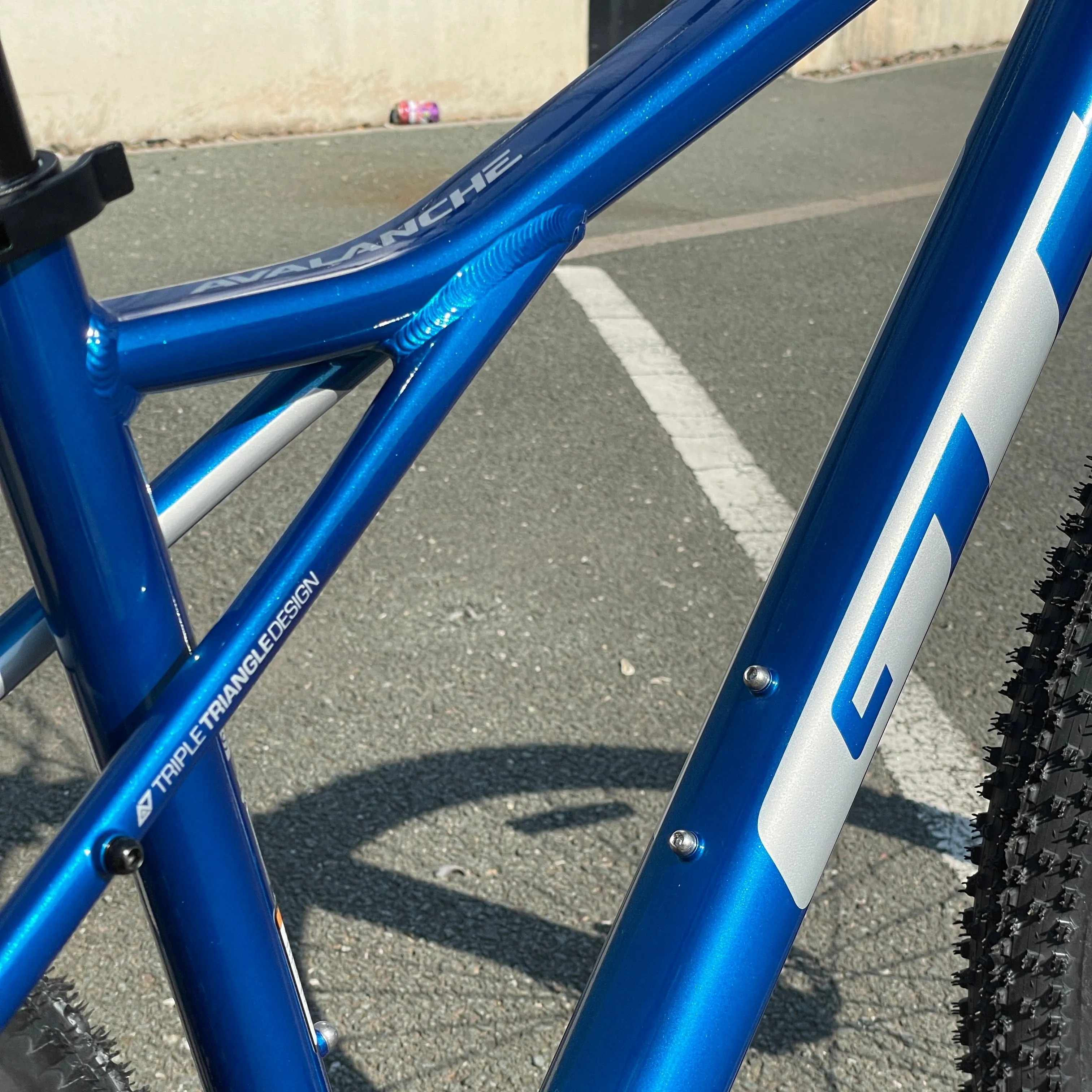 GT Avalanche Sport Mountain Bike Blue