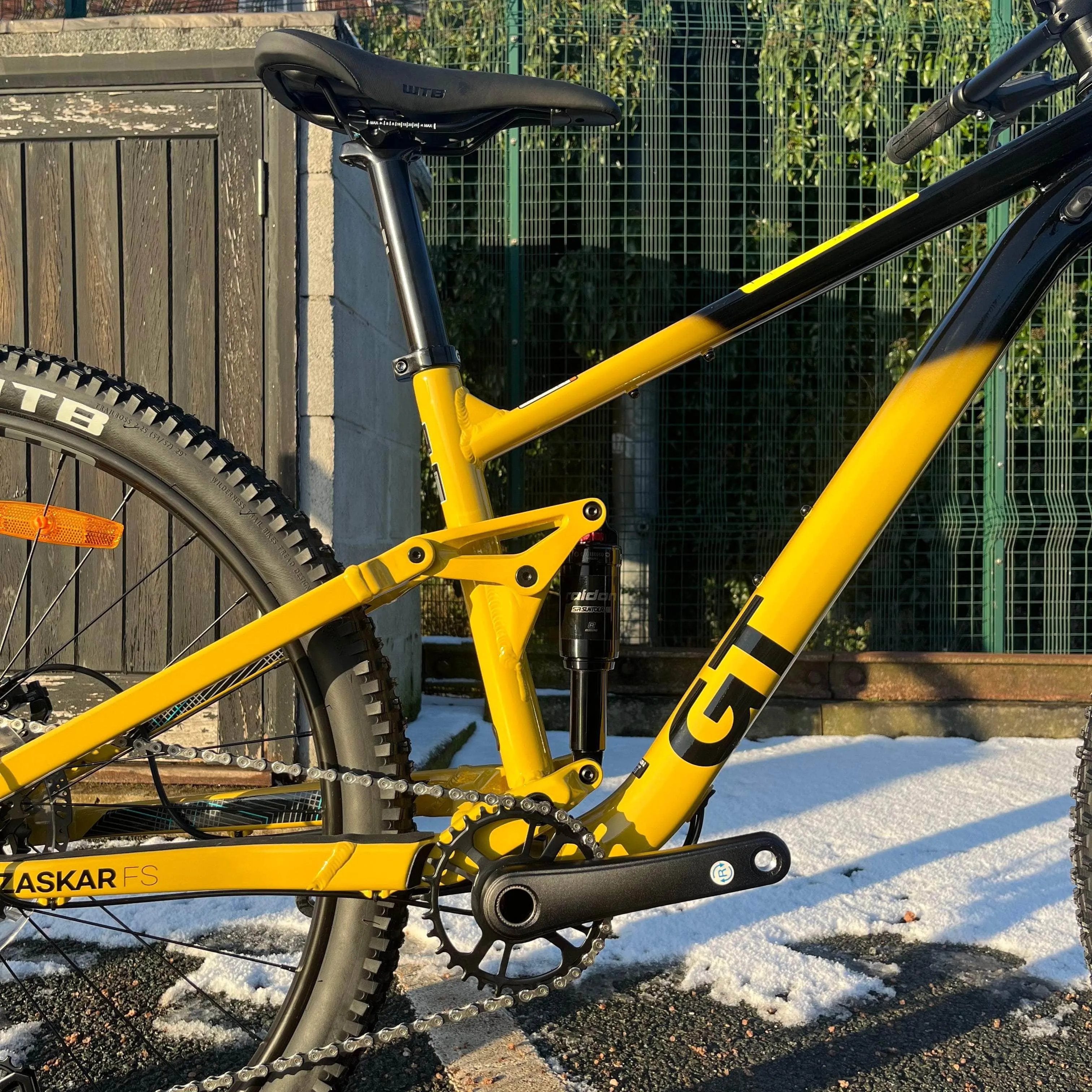 GT Zaskar FS Sport Full Suspension Mountain Bike GT Yellow