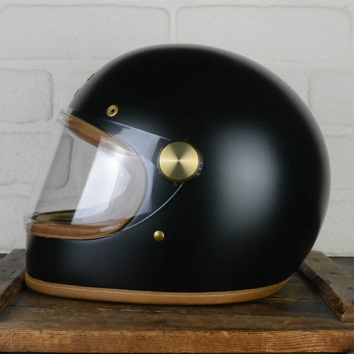 Heroine Racer Stable Black M ECE 22.05 2.0 | Sample Sale 954