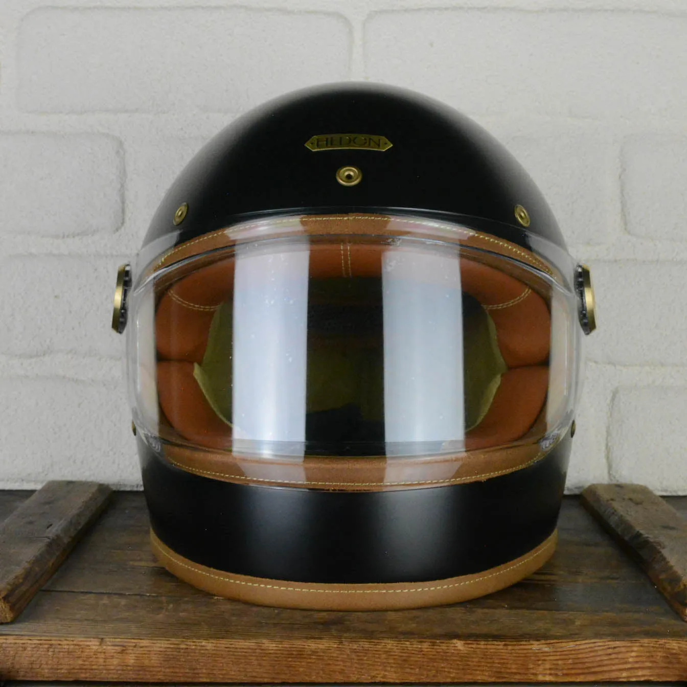 Heroine Racer Stable Black M ECE 22.05 2.0 | Sample Sale 954