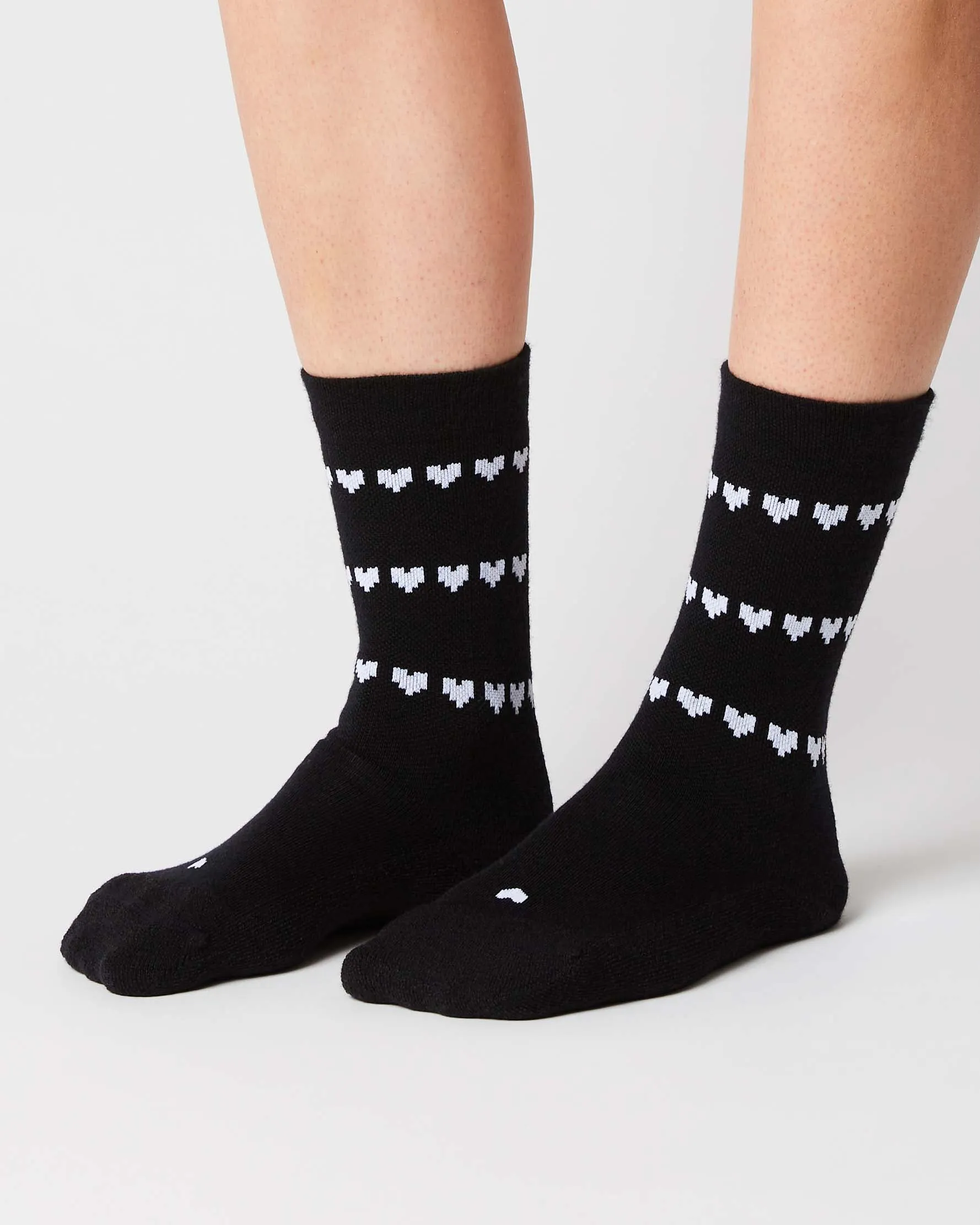 #MERINO HEART BLACK