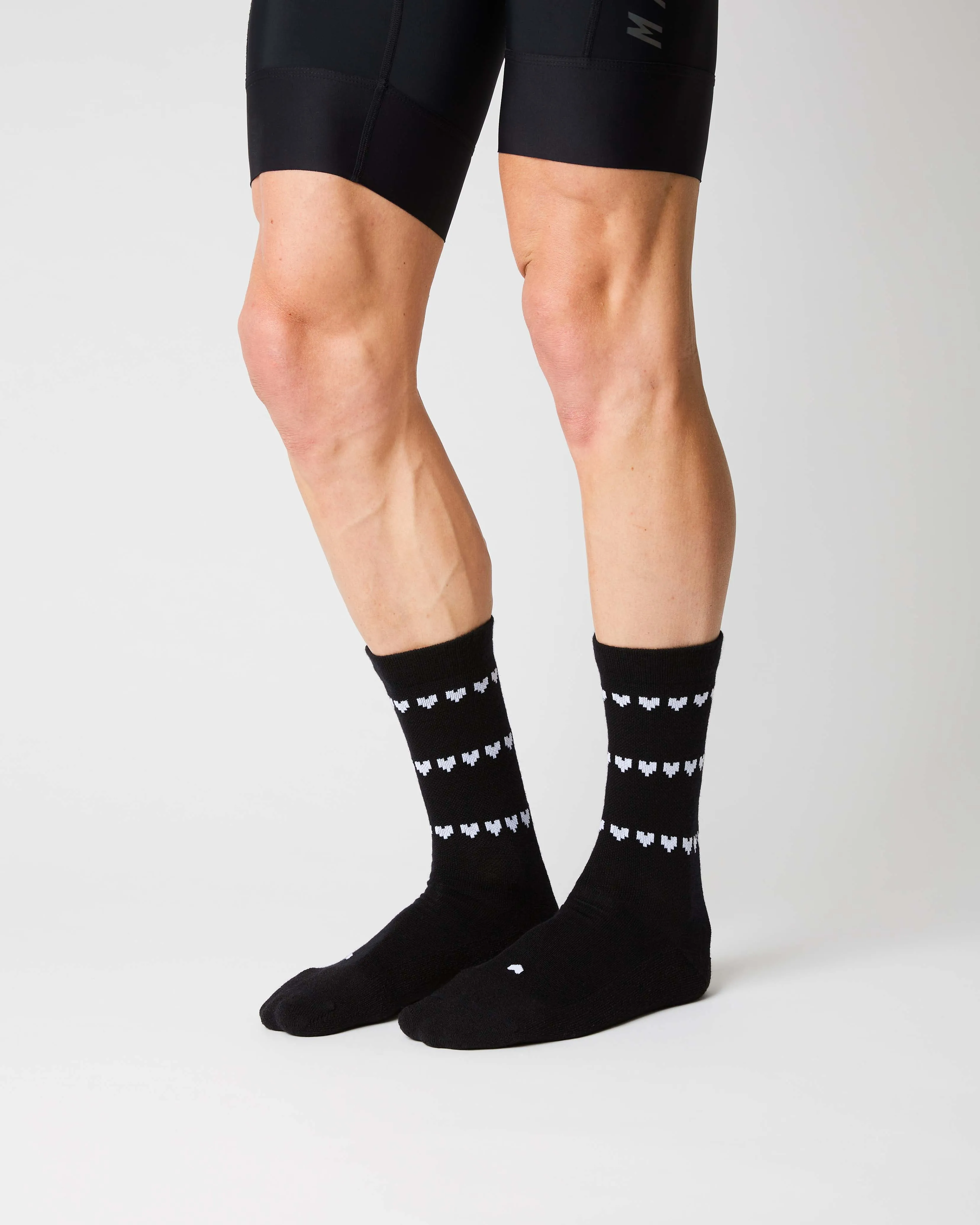 #MERINO HEART BLACK