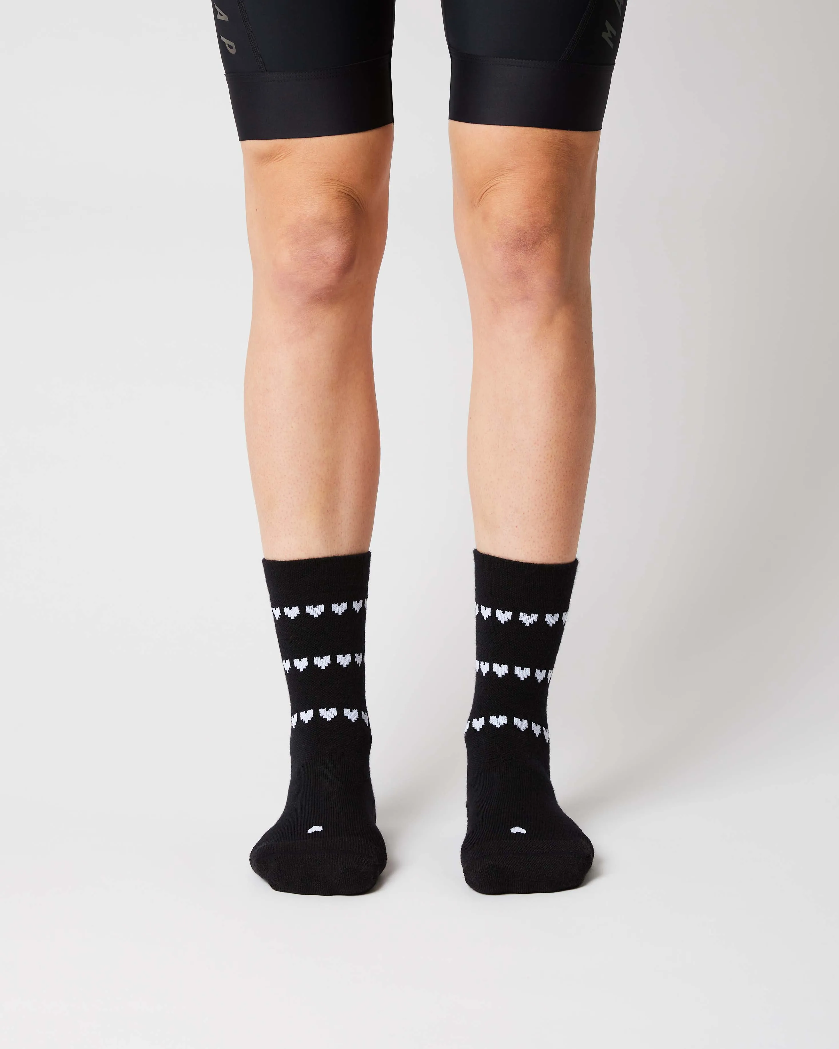 #MERINO HEART BLACK