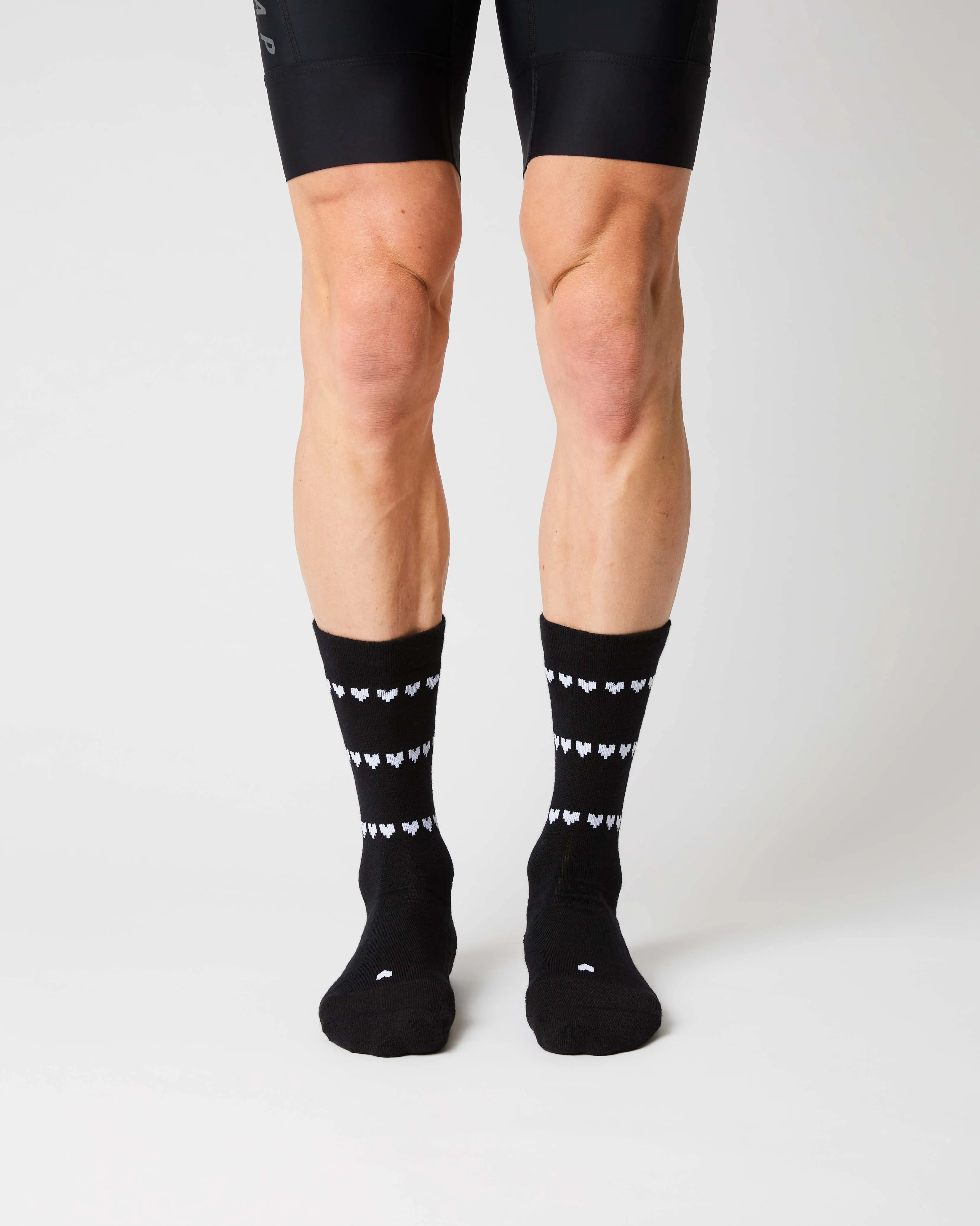 #MERINO HEART BLACK