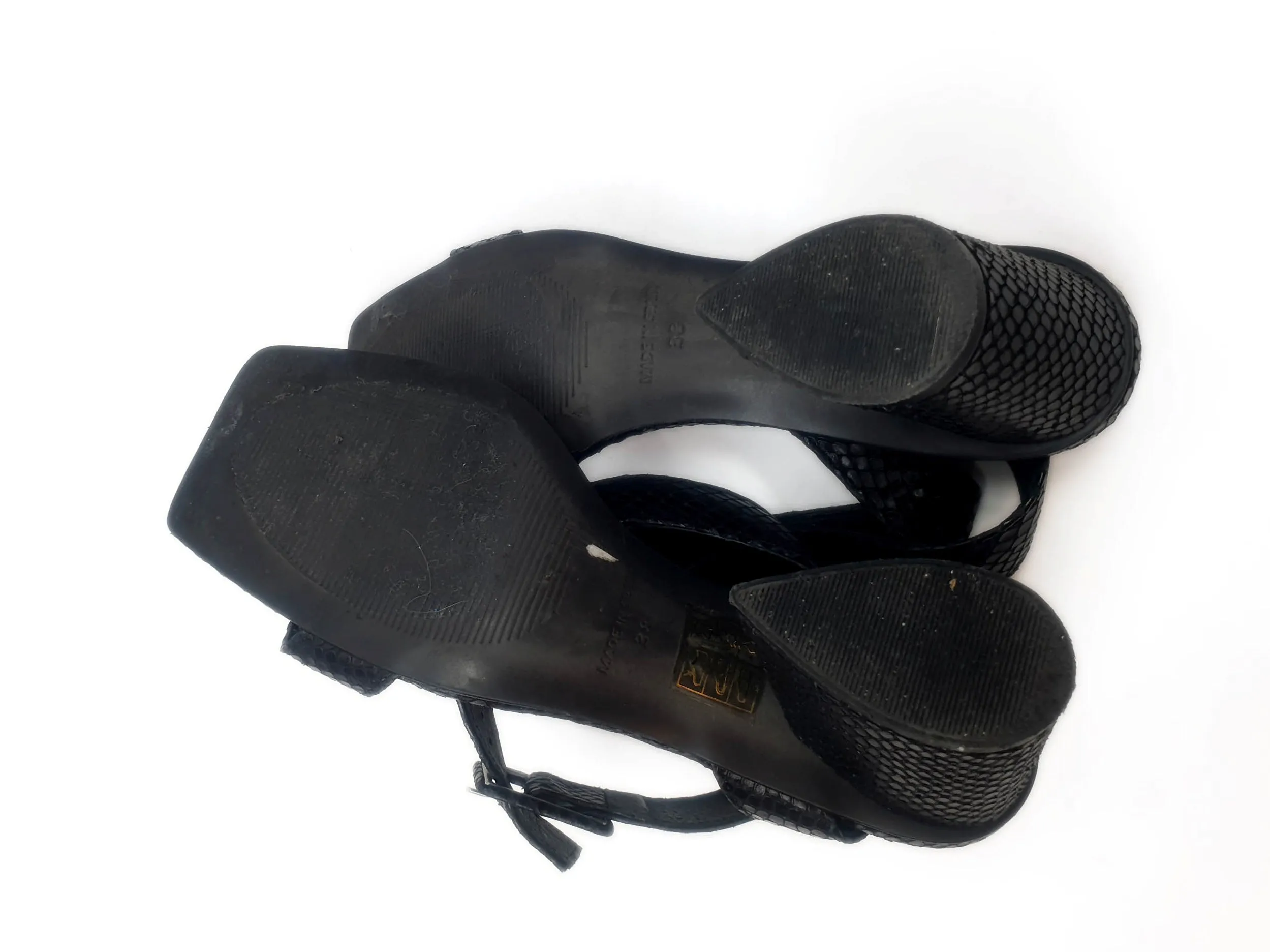 Mi Piaci black leather shoes size 38