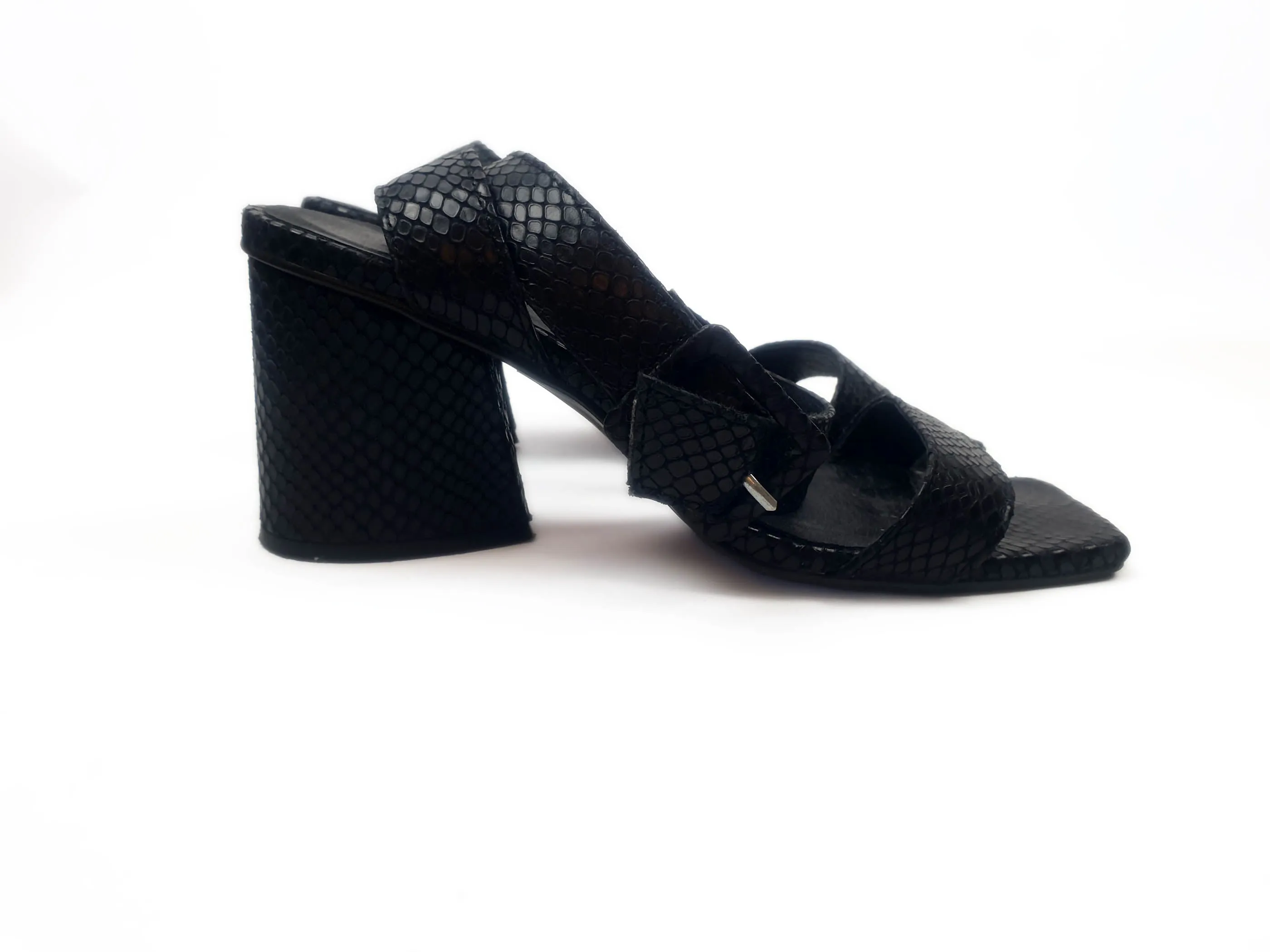 Mi Piaci black leather shoes size 38