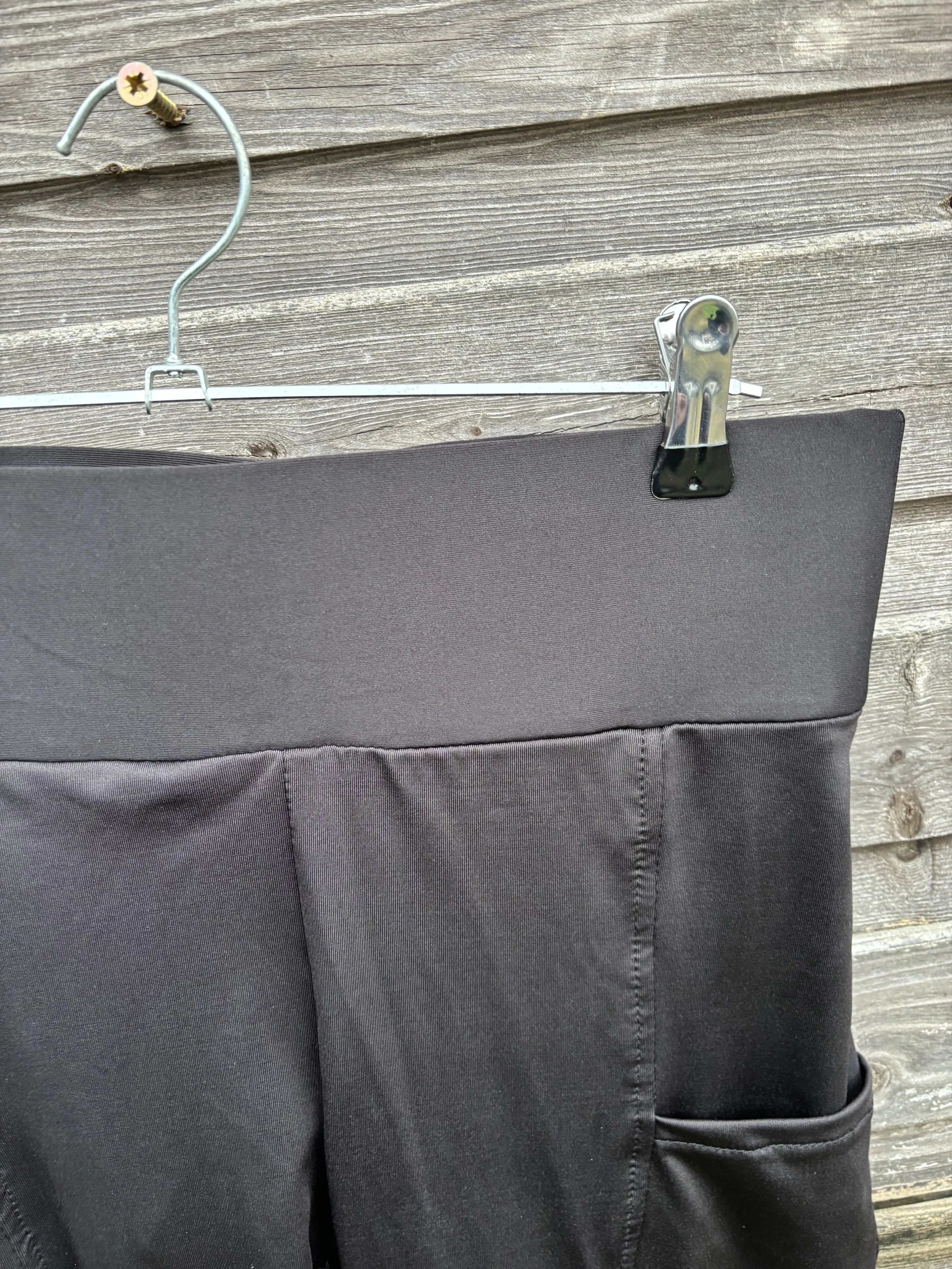 New John Whittaker riding leggings with full sticky seat ❣️