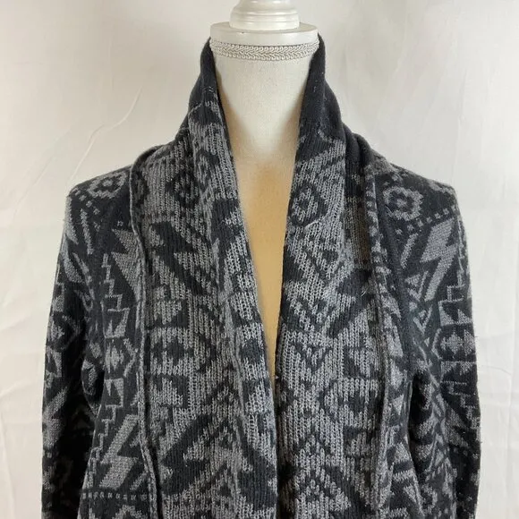 Patagonia Pine Mountain Wrap Sweater Women's M Black Gray Aztec Print Open Front