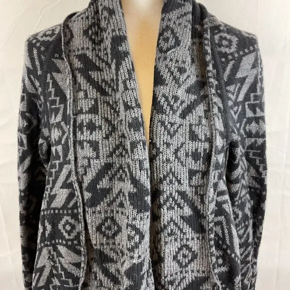 Patagonia Pine Mountain Wrap Sweater Women's M Black Gray Aztec Print Open Front