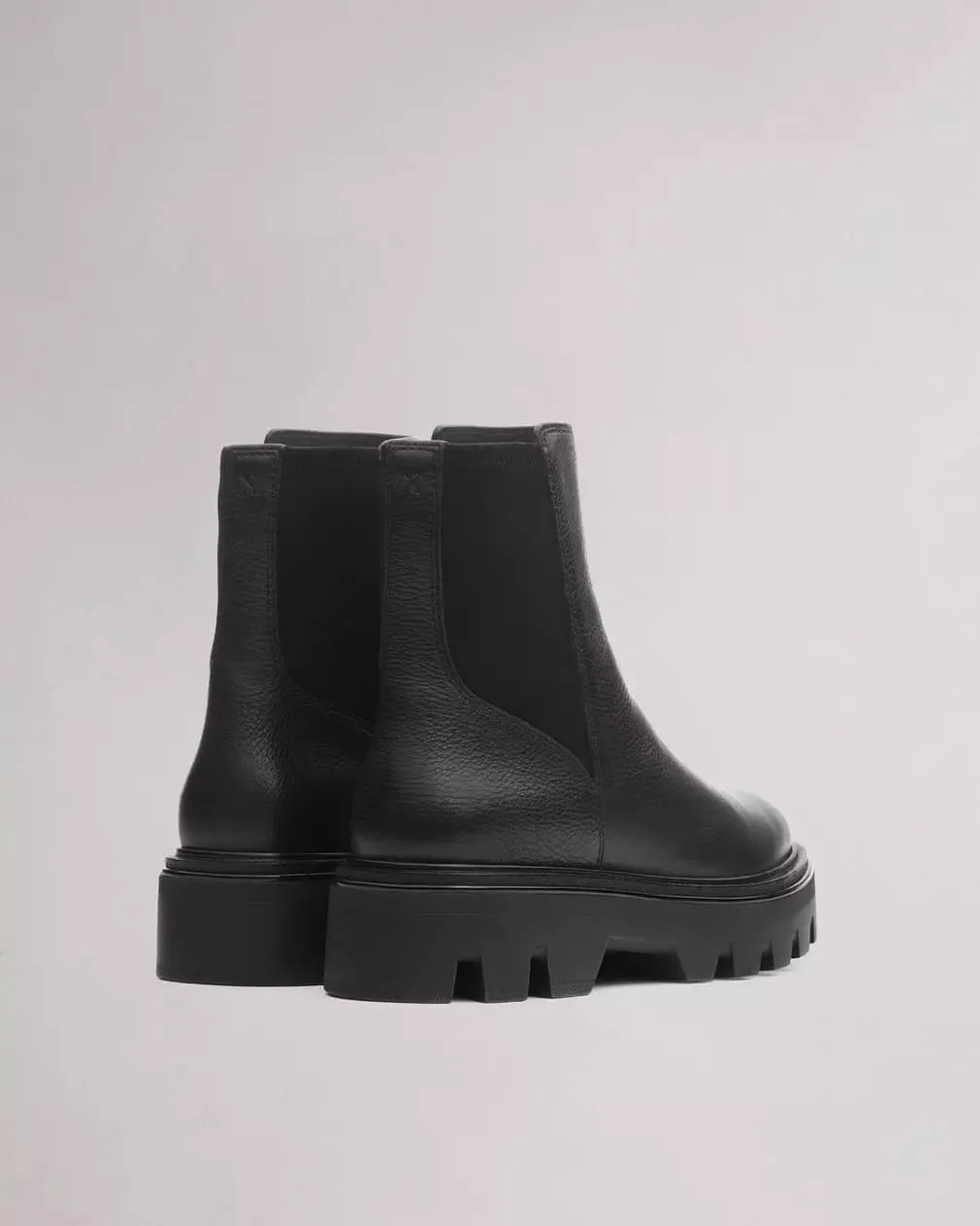 Quinn Chelsea Boot in Black