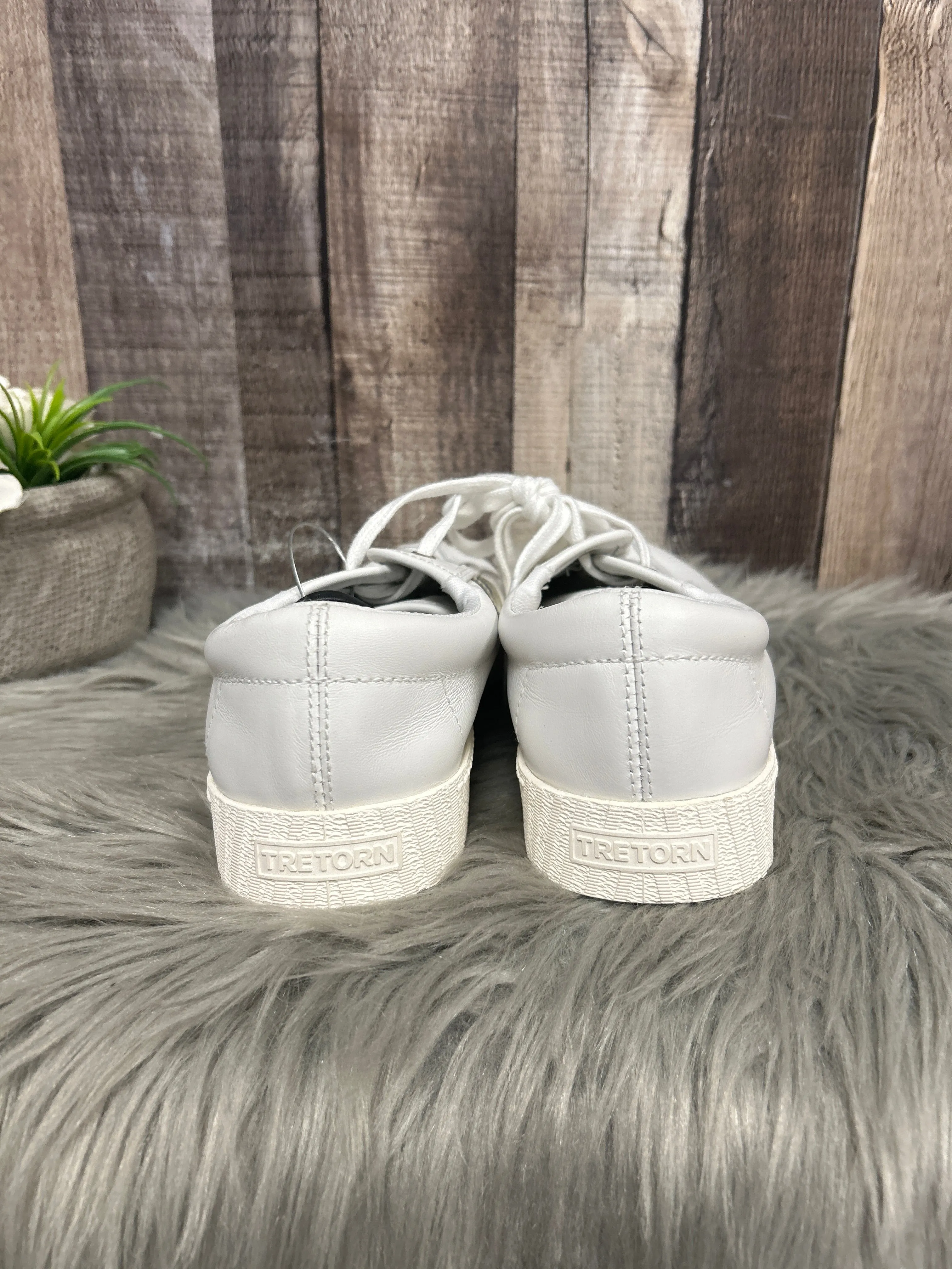 Shoes Sneakers By Cme In White, Size: 8.5