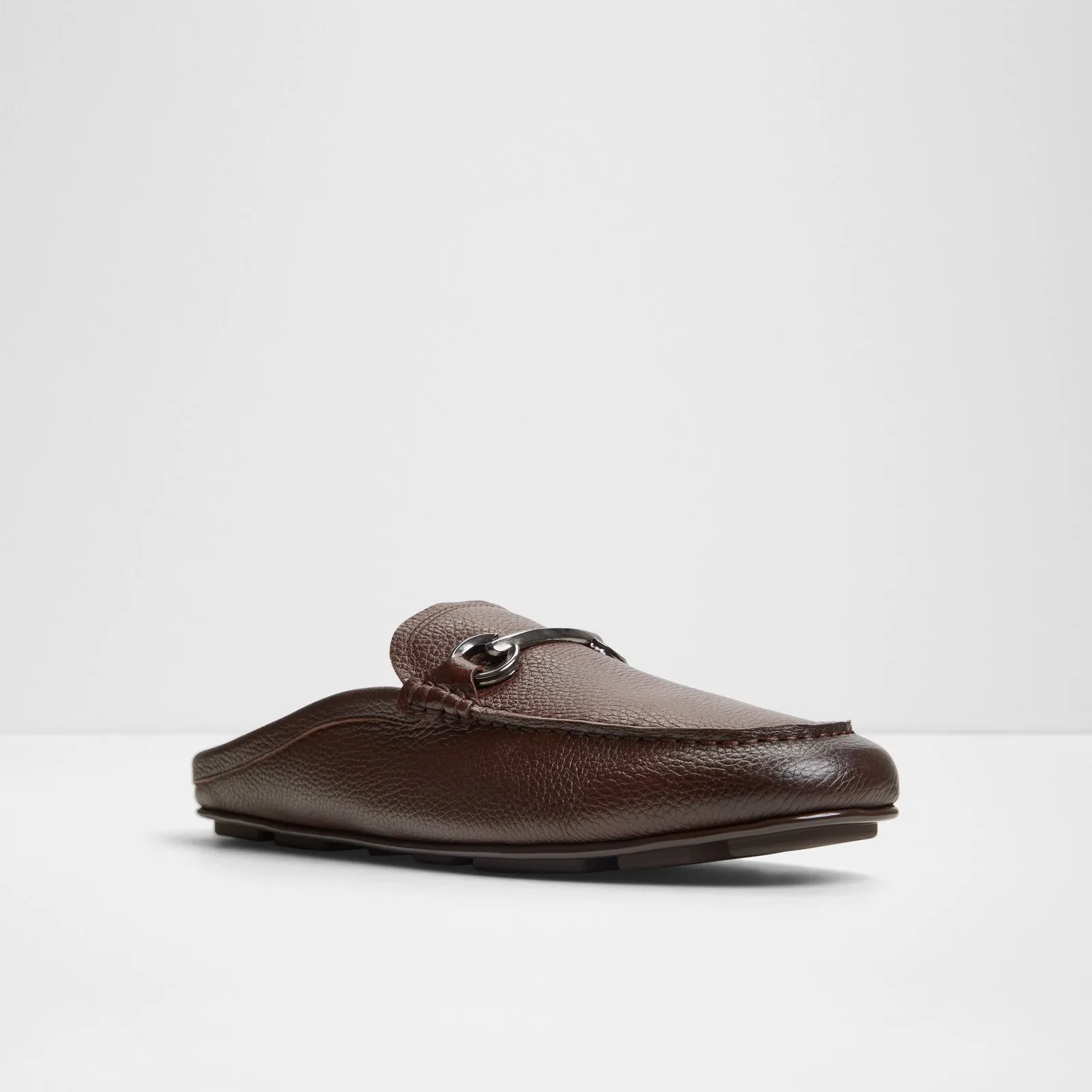 Steadfast / Slip Ons