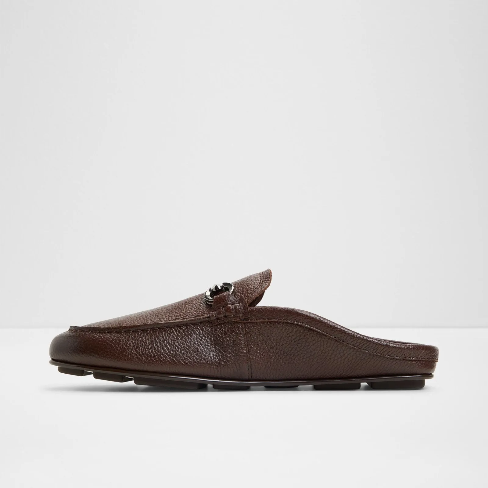 Steadfast / Slip Ons