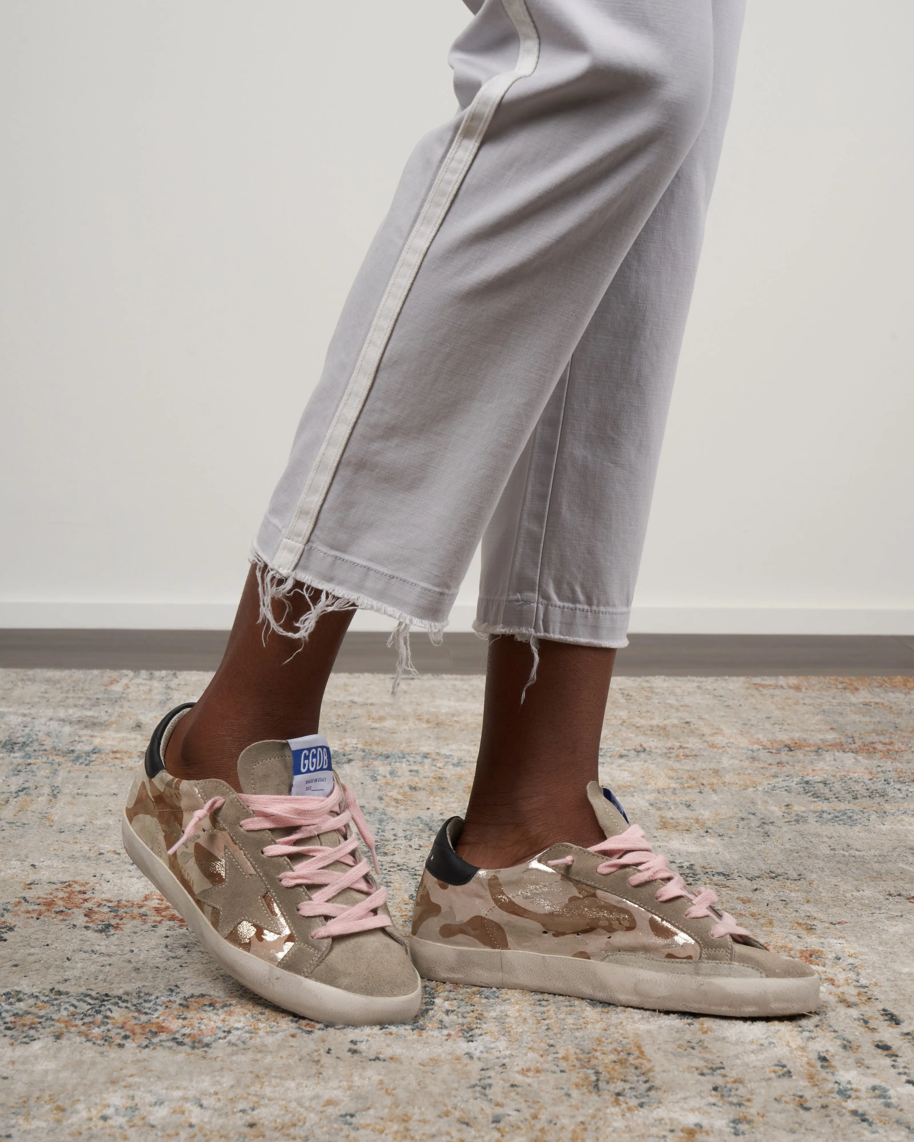 super-star laminated camouflage print leather suede toe and star leather heel - ice grey camu/taupe/black