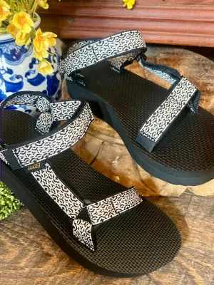 Teva-Midform Universal