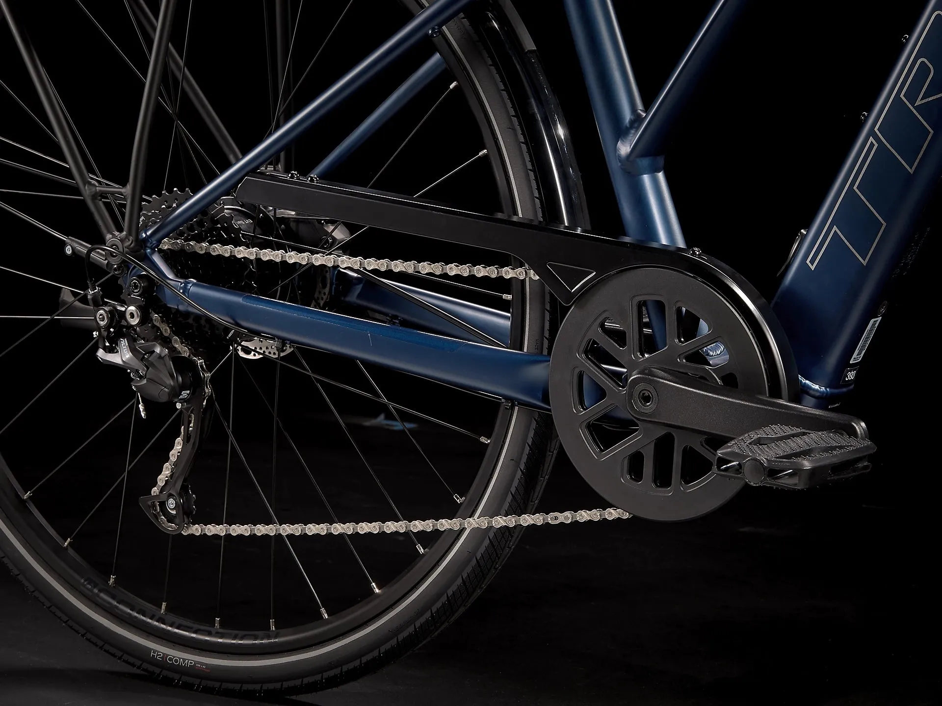 Trek FX  2 Stagger Satin Blue **in store pick-up only**