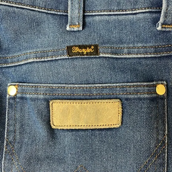 Wrangler x Leon Bridges High Rise BootWestward Jean size 29X34
