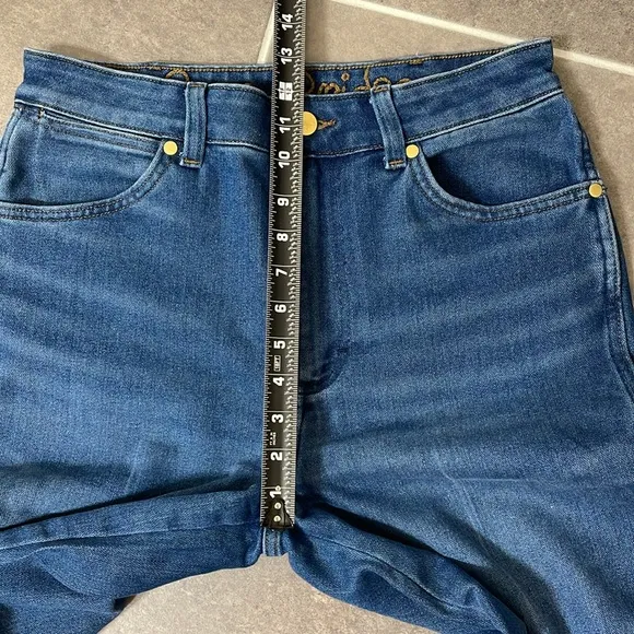 Wrangler x Leon Bridges High Rise BootWestward Jean size 29X34